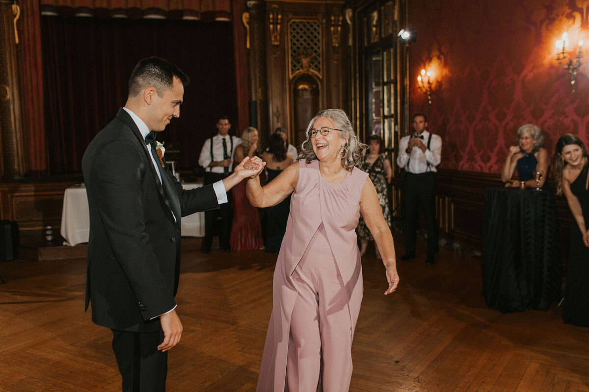 WELLING-FLORES.Wedding.EngineersClub-rcptn-239