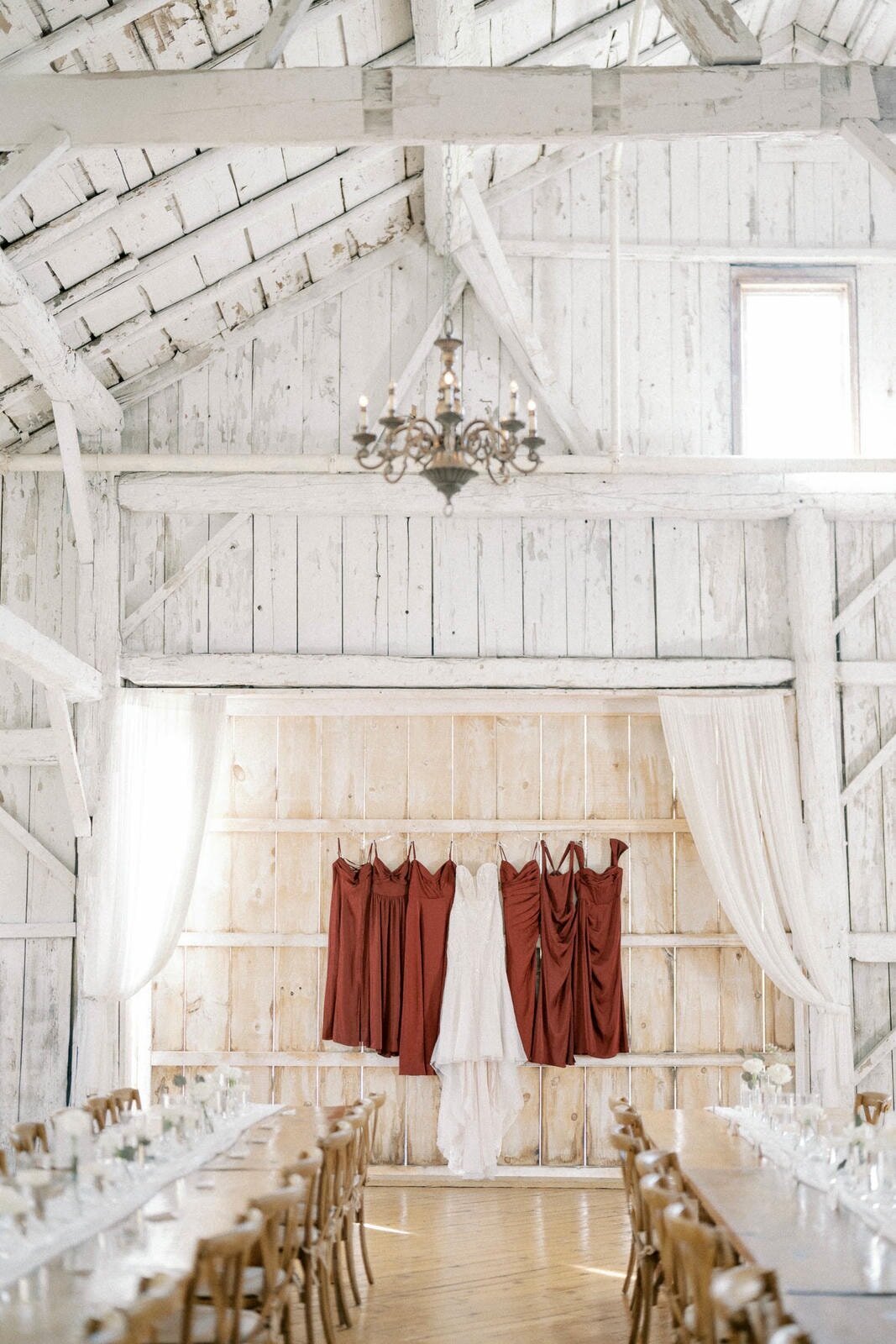 W11-Wedding-Photos-Caledon-Valley-Estate-Eleanor-and-Michael-2024-11-02-2500px-1032