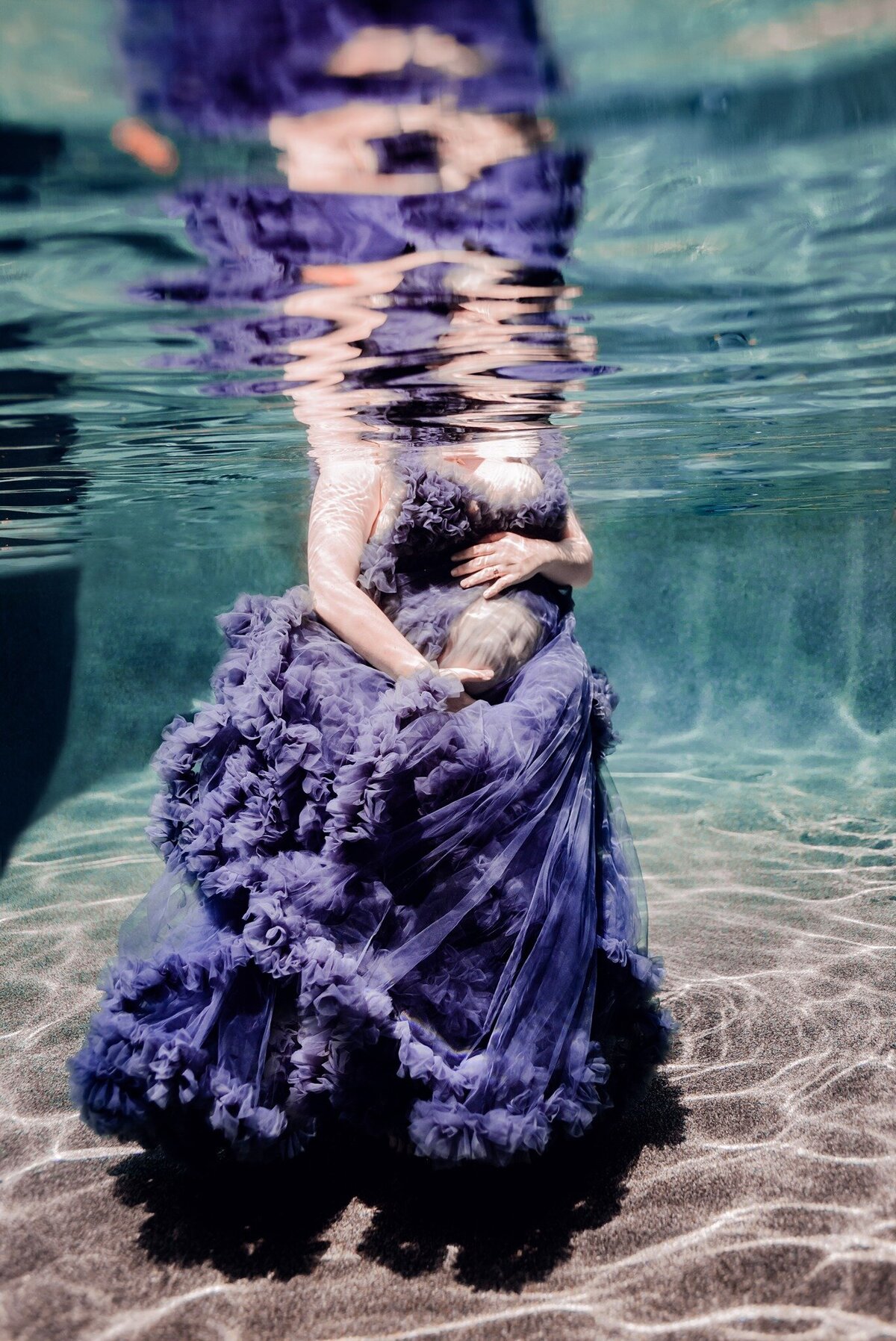 Renee_Stengel_Photography_Underwater_Maternity_Lavender_Katharina_Hakaj_COCO_Couture_0023