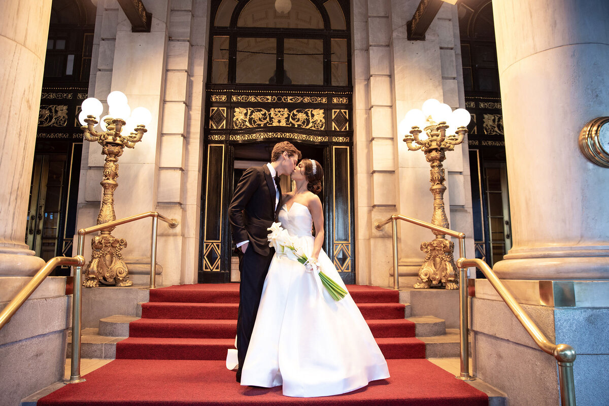 emma-cleary-new-york-nyc-wedding-photographer-videographer-wedding-venue-plaza-hotel-7