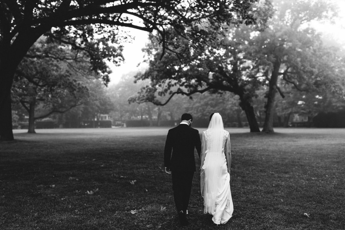 winnetka-wedding-bride-and-groom-elder-lane-park