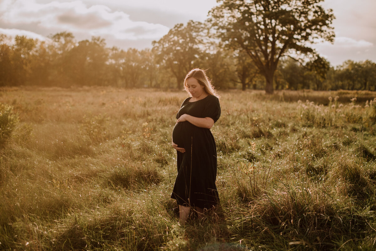 haley-maternity-fall-autumn-niagara-beach-photography-5