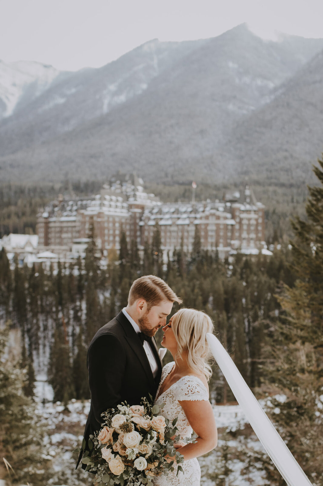 Fairmont Banff Springs Wedding Photographer_Rocky Mountain Photo Co.-459