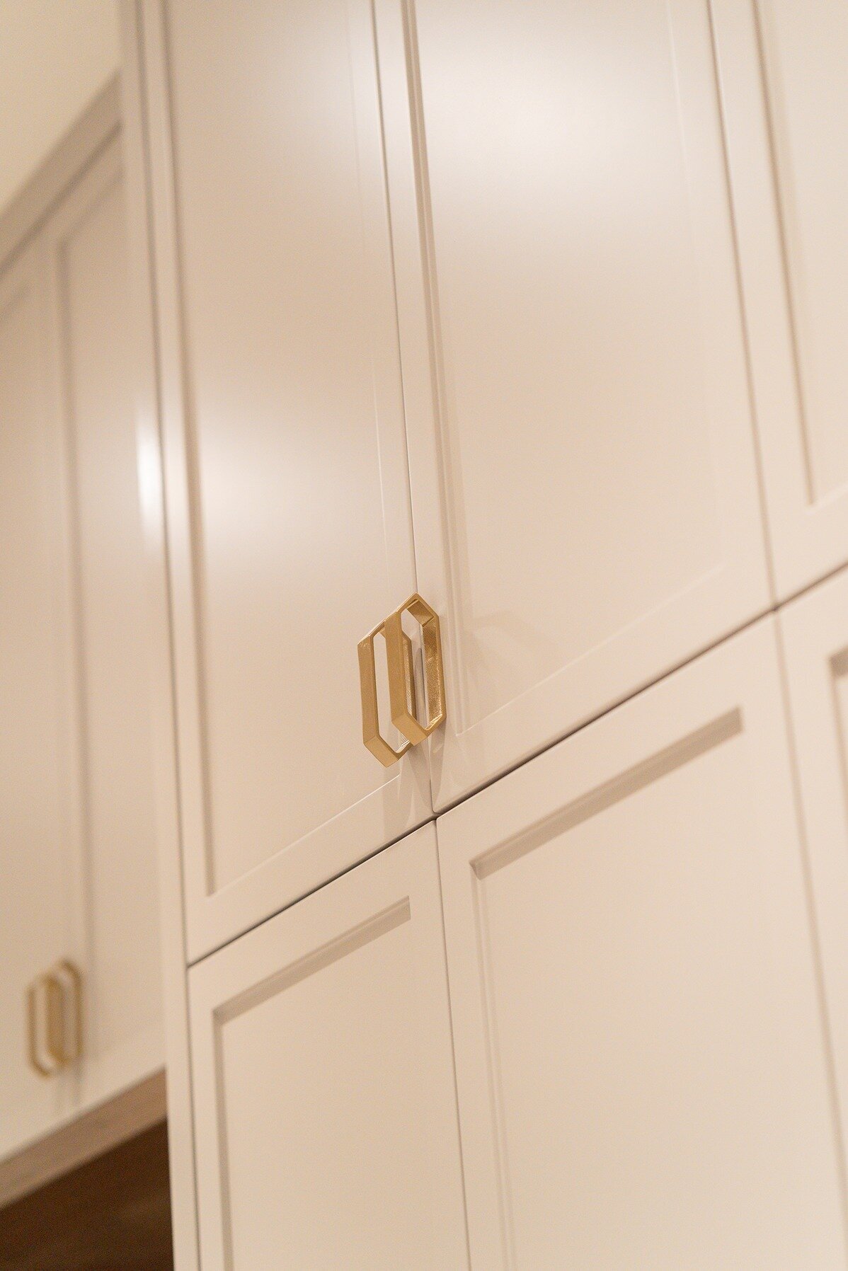 Cabinet-Finishing
