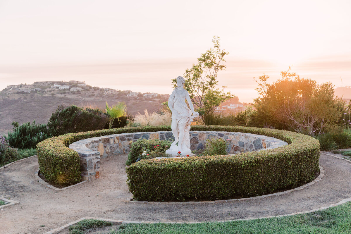 779_Ekpre_Olomu_Hidden_Castle_Estate_Wedding_Rancho_Santa_Fe_California_Devon_Donnahoo_Photography