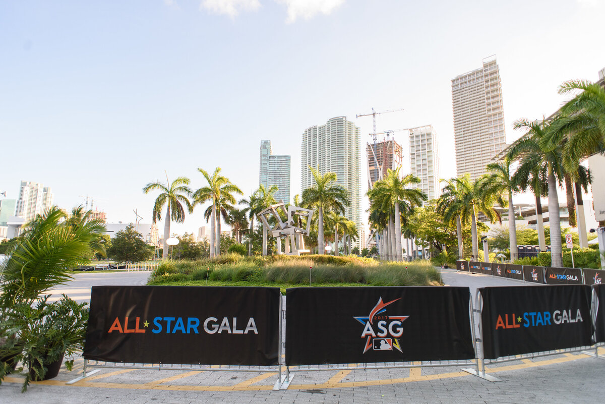 025MLB_Gala2017_wb25