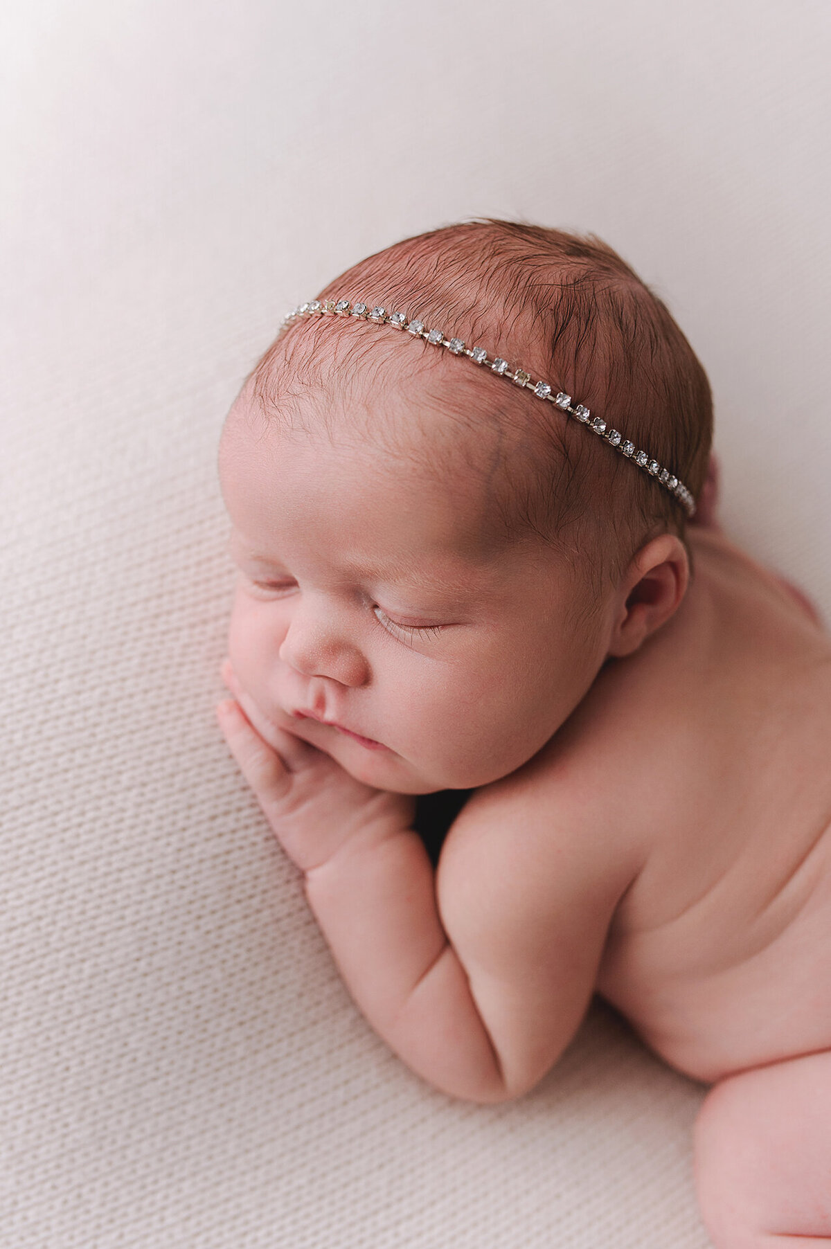 newborn-photographer-near-me-east-troy-wi-munchkin-moments-by