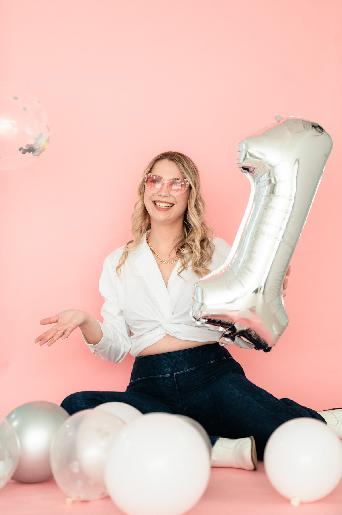 glowhemian-esthetics-beauty-branding-portraits-emmiclaire-photography 2