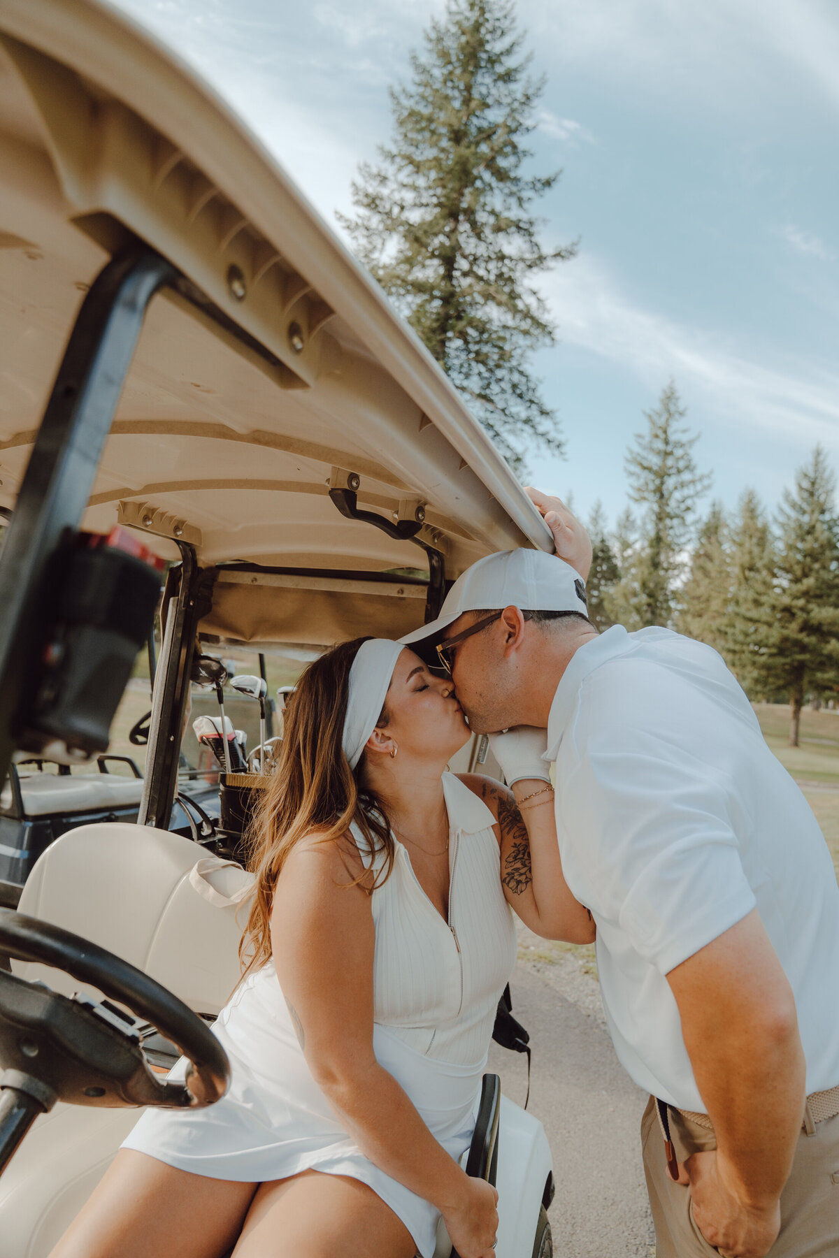 Mount-Si-Golf-Course-Couples-Photos-75