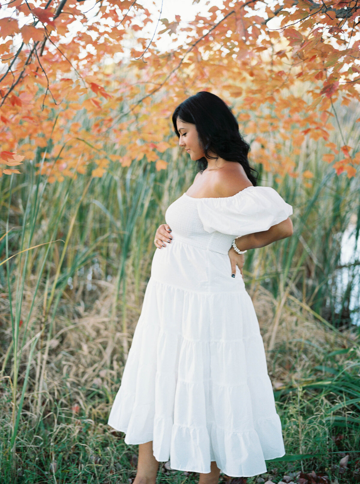 autumn maternity photography in upstate new york