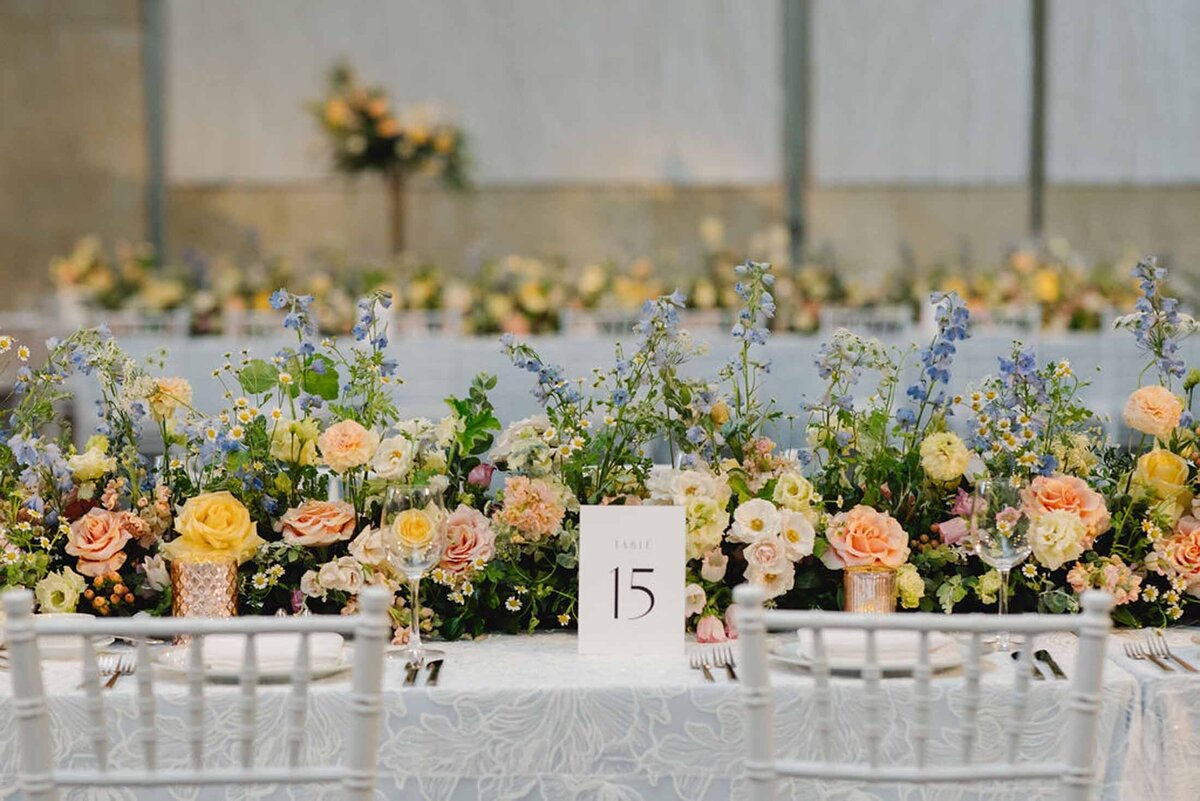 jaclyn-fisher-events-planning-bright-summer-museum-wedding-in-philadelphia-49
