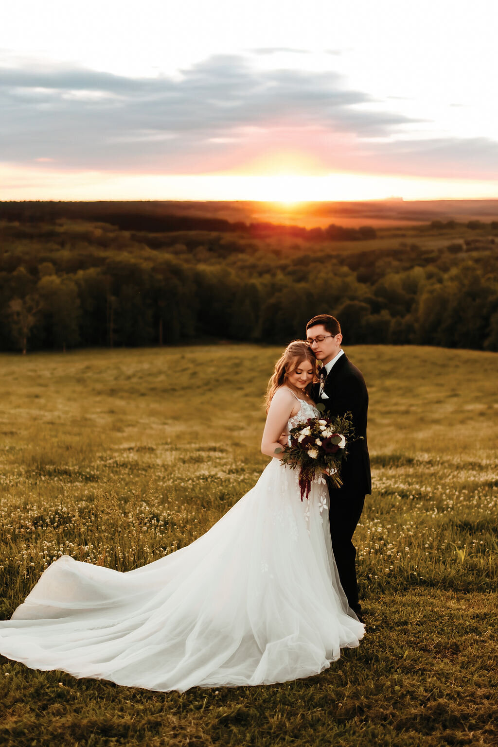 wedding-sunset-photos-north-georgia-mountains-lewallen-farms (3)