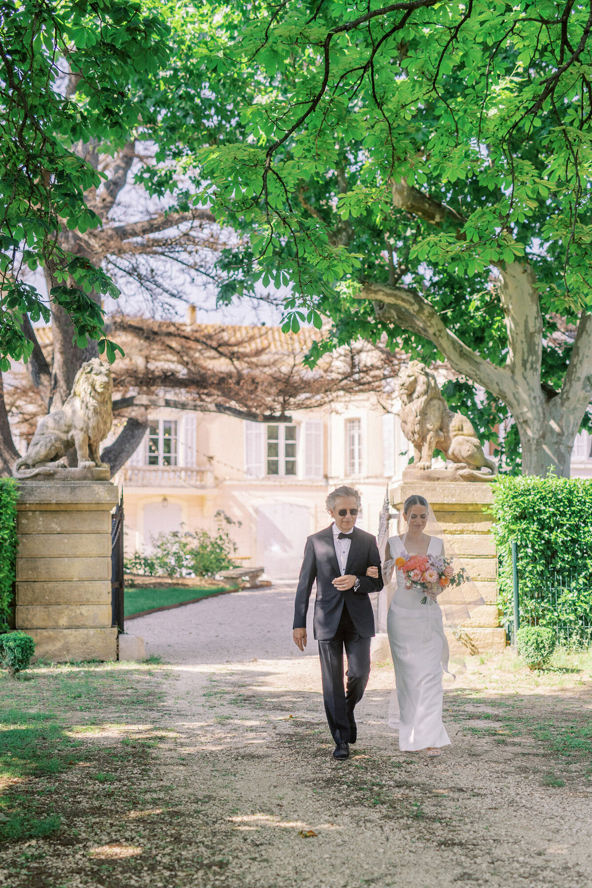 Maïlys Fortune Photography Husband Wife Wedding Weddings Photography France Switzerland Italy Timeless Dreamy Imagery Bilingual French English Destination Weddings Destination Wedding Provence French Riviera Paris Lake Como Tuscany41