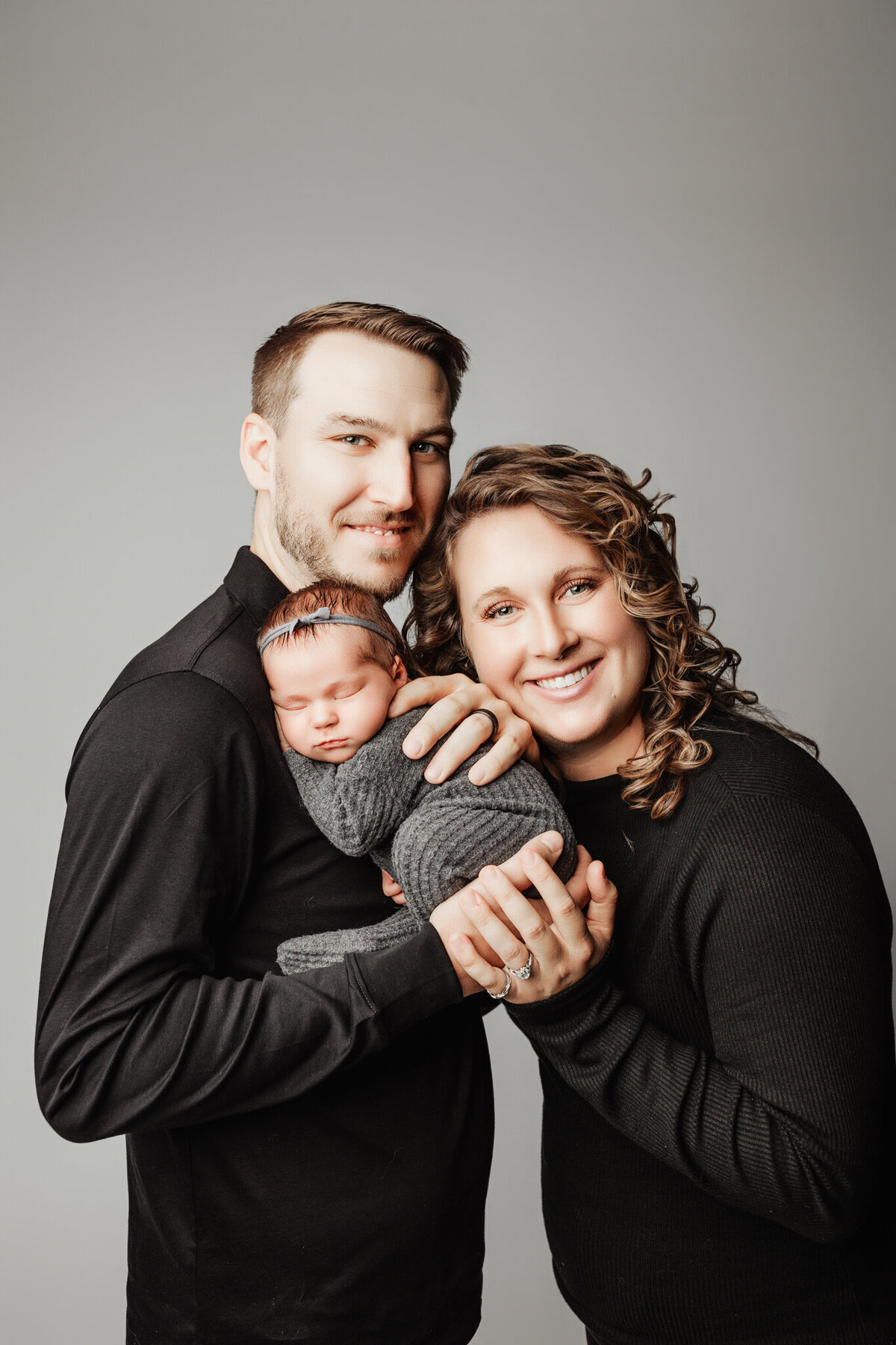 newborn + family photographer NW Arkansas,  best NWA newborn portrait studio