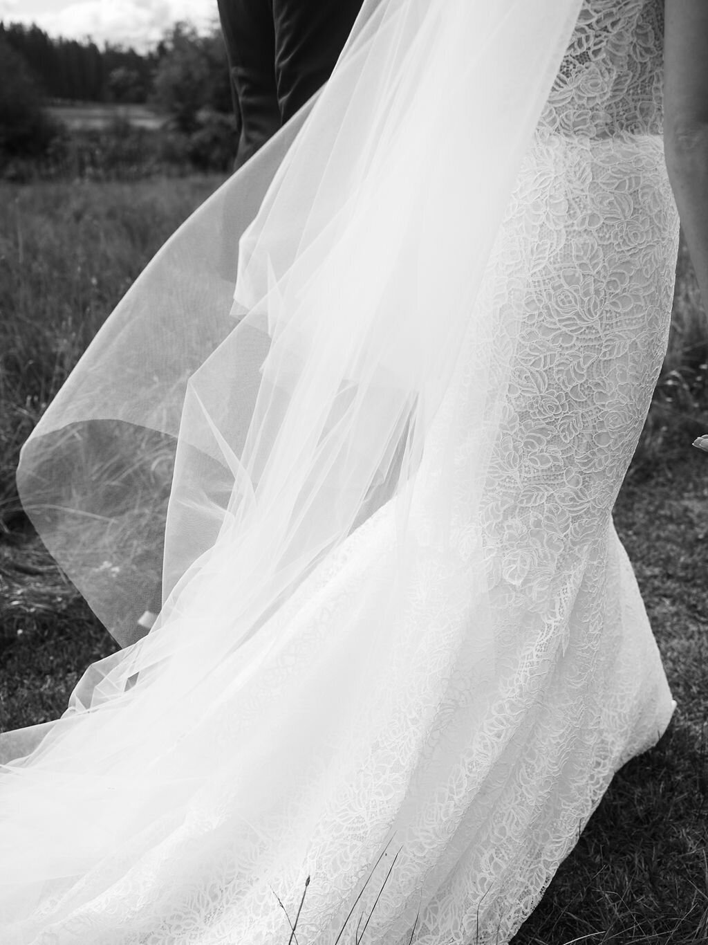 bridal-gown-train