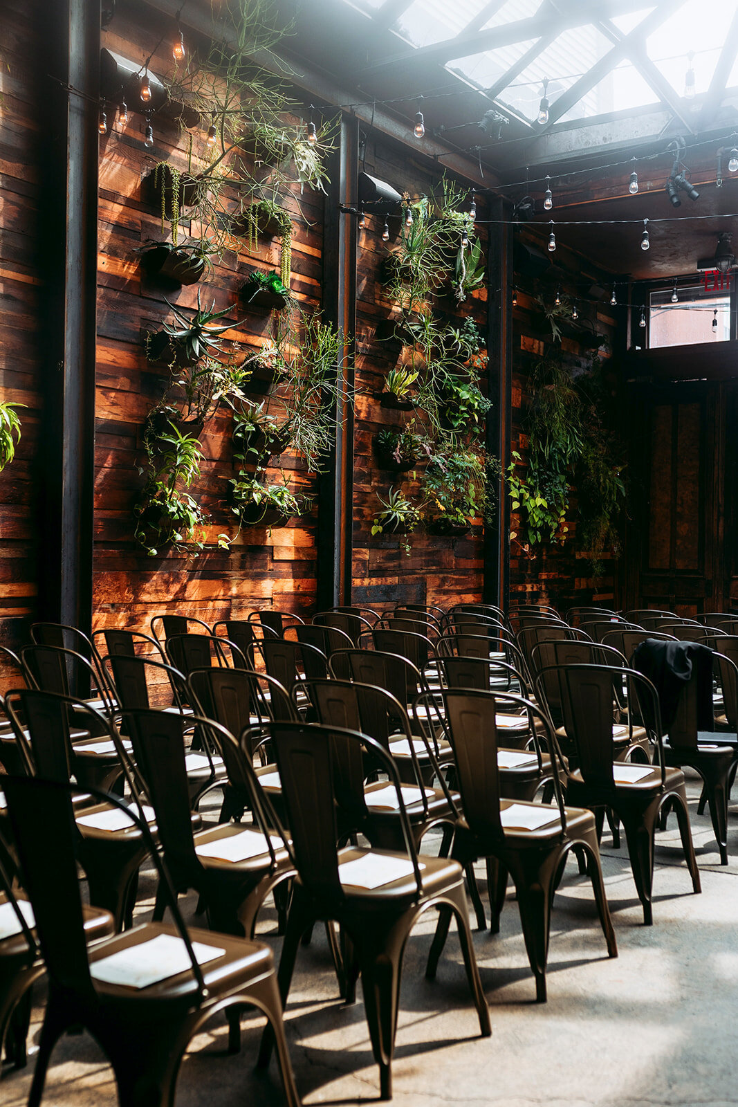 reTheBurrowWeddingPhotography-560