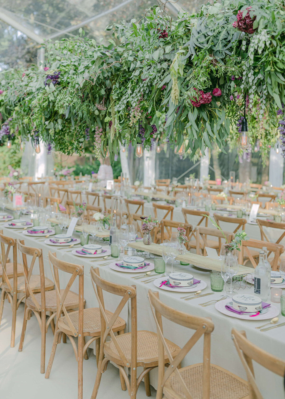 chloe-winstanley-weddings-clearspan-tablescape-hanging-florals