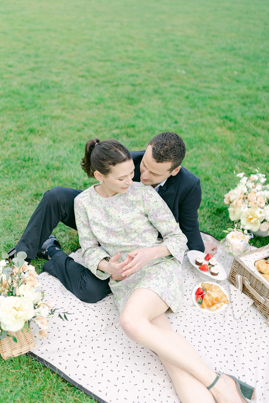 13  - Delia and Enrico - PICNIC - Chiswick House & Gardens - Joana Senkute Photography