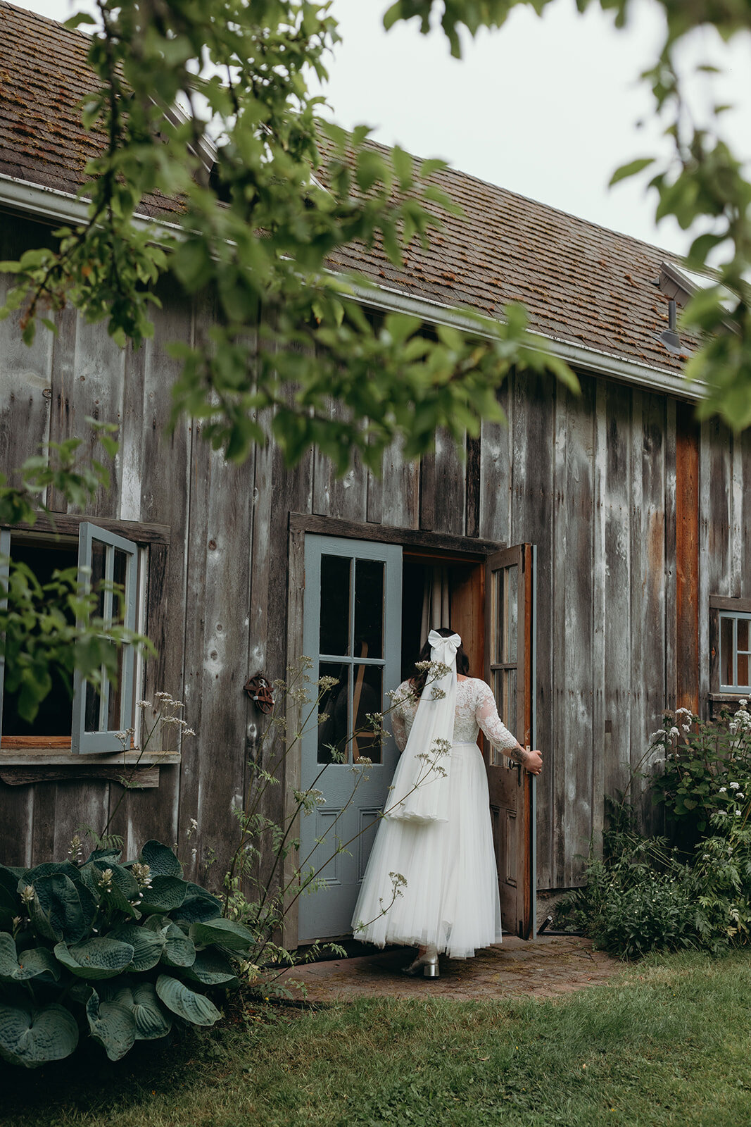 bilston-creek-farm-destination-wedding-vancouver-island-thegodards