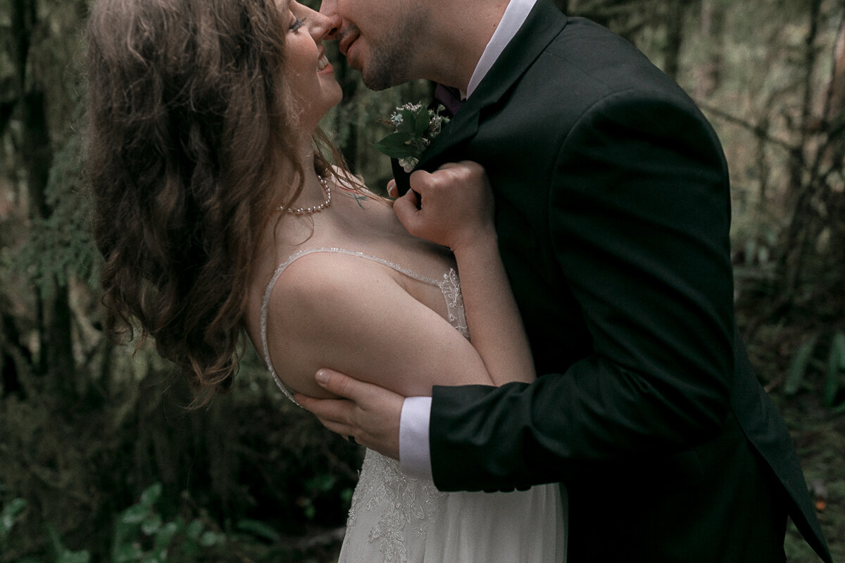 washingtonelopementphotographer-fernacreswedding-forkswashingtonwedding-pnwelopement-79