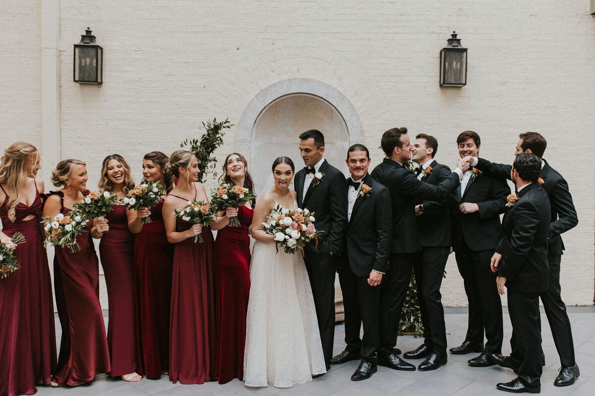 WELLING-FLORES.Wedding.EngineersClub-brdlprty-19