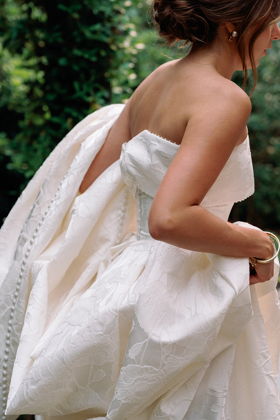 Classic Charleston Wedding with green & white at Hibernian Hall by Sarah Bradshaw 0171