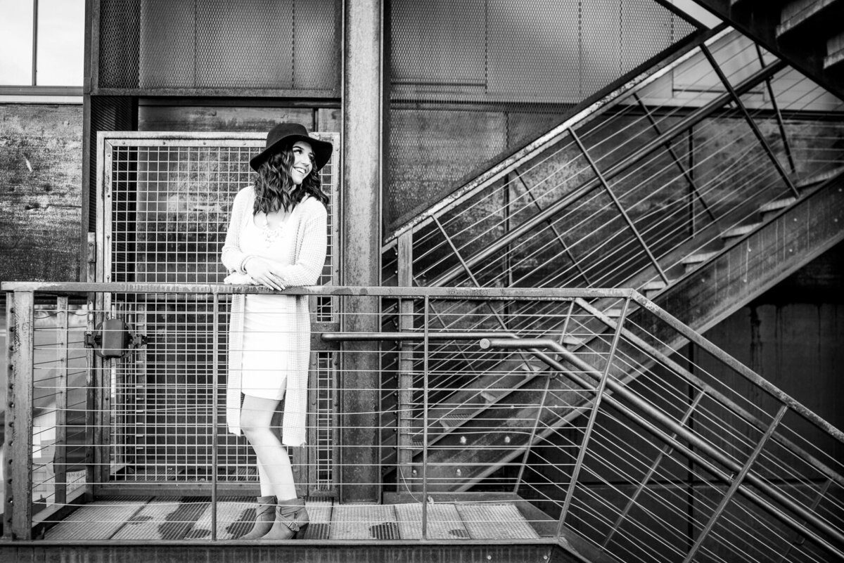 Senior Photos Glass Museum-1