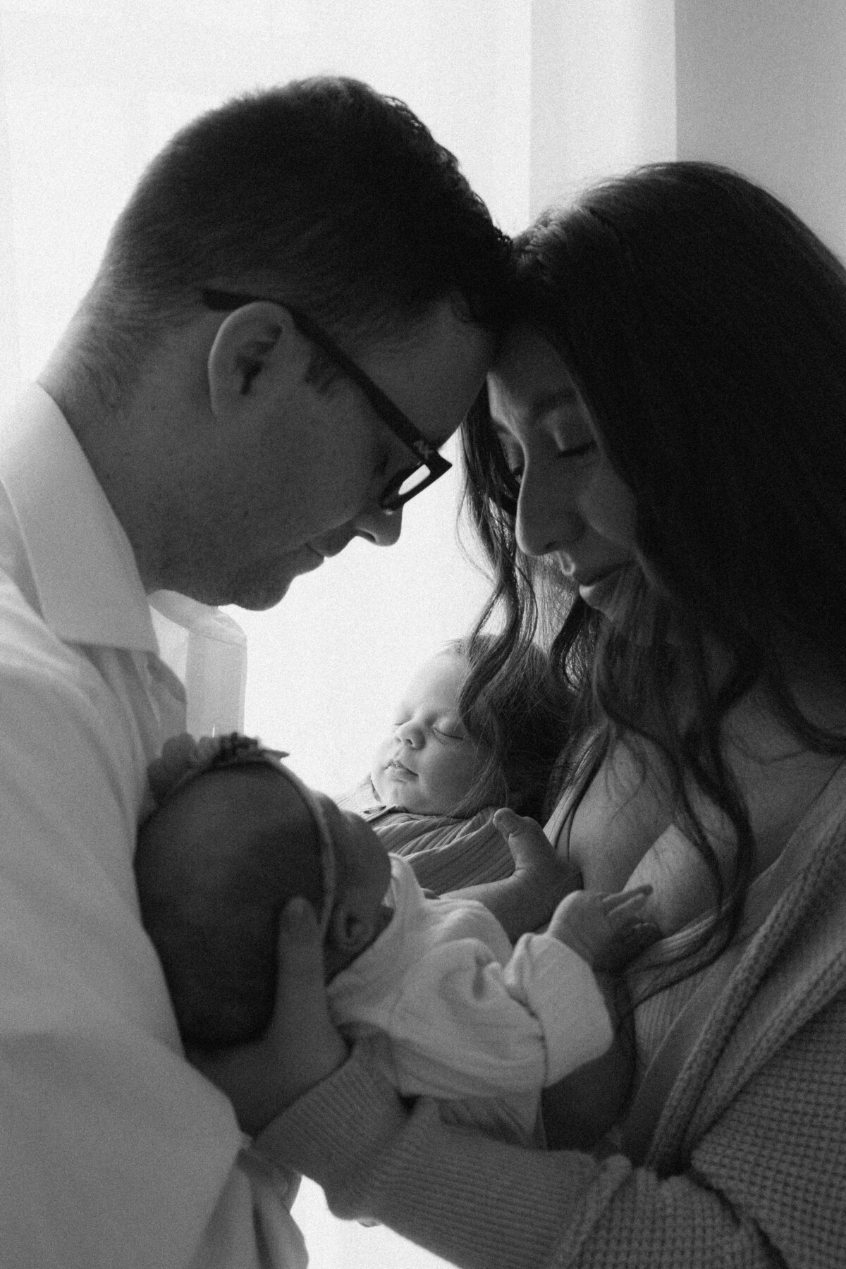 San Diego-Twins-newborn-lifestyle-photography-in-studio-the loft-6