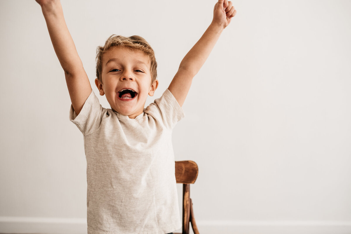 new light studio kids personality