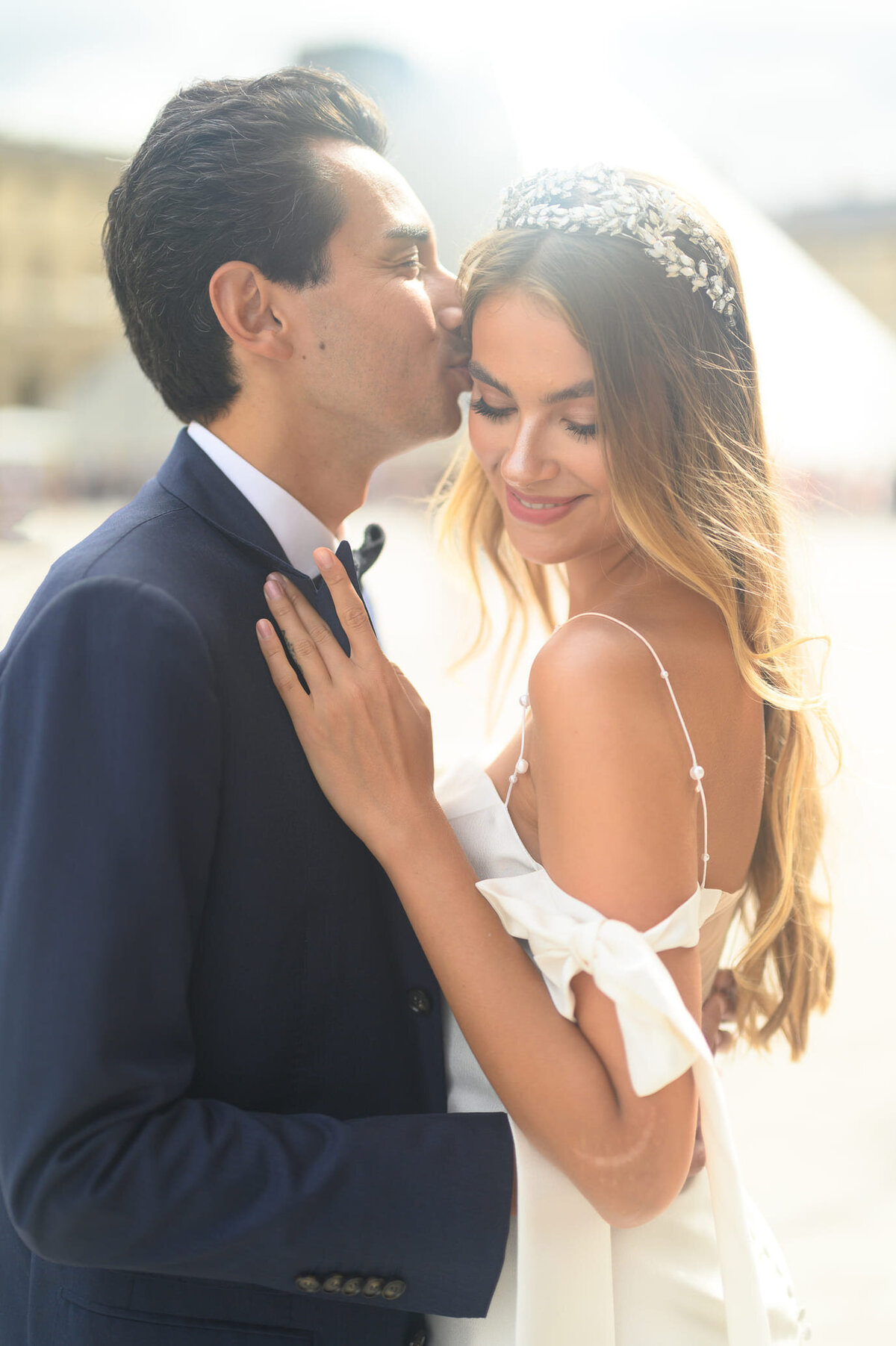 elegant-bride-and-groom