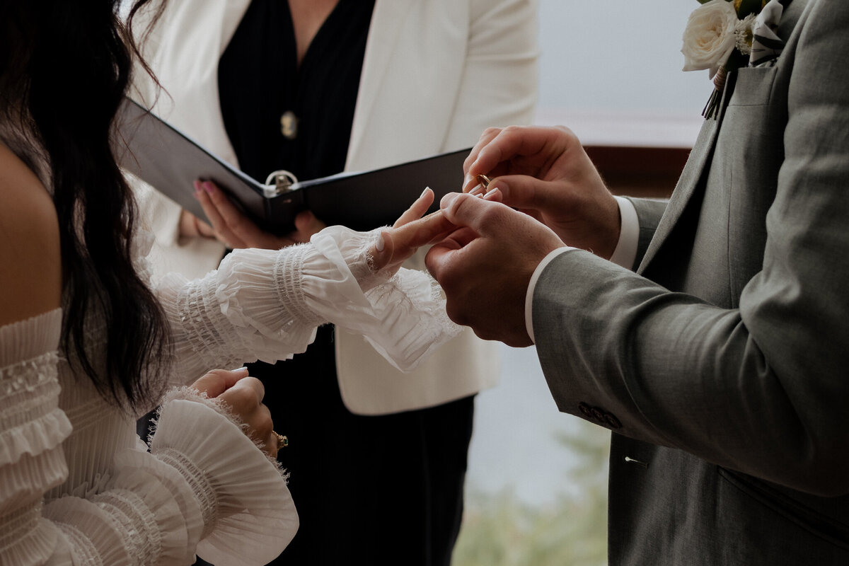 jamie-and-brian-chelsea-brown-photo-sunshine-coast-bc-wedding-photographer-70