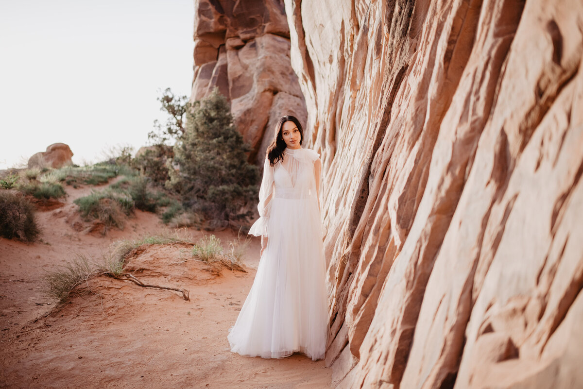 Utah elopement photographer captures bridal details in Arches National Park elopement