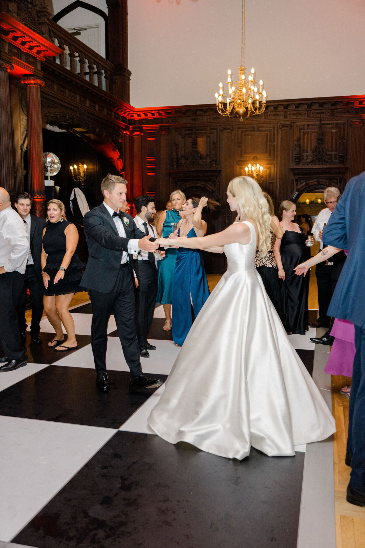 dancing-in-ballroom-at-branford-house-ct-jen-strunk-events