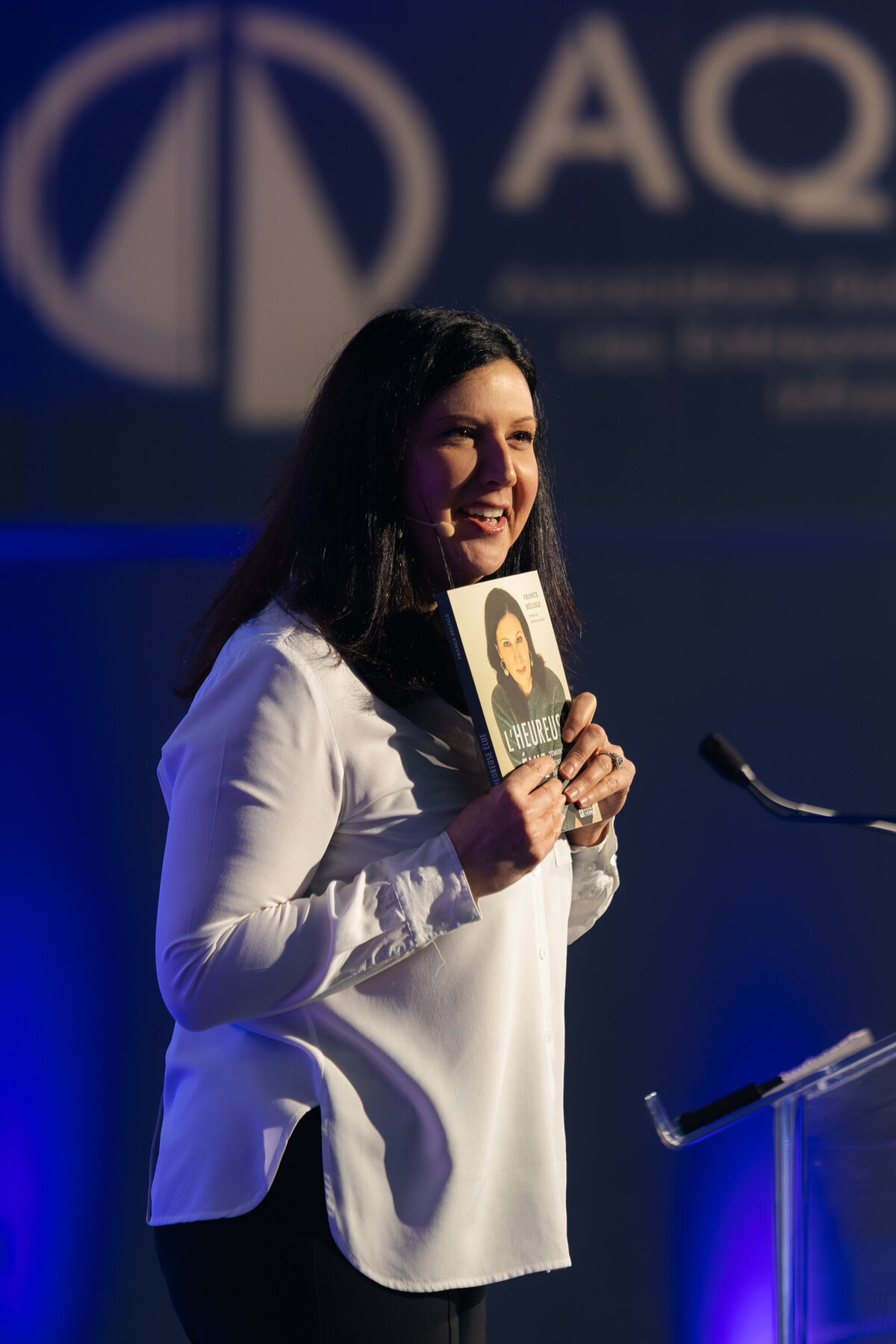 Photographe d'événement Québec France Bélisle Ex-mairesse de Gatineau en conférence à l'AQEI