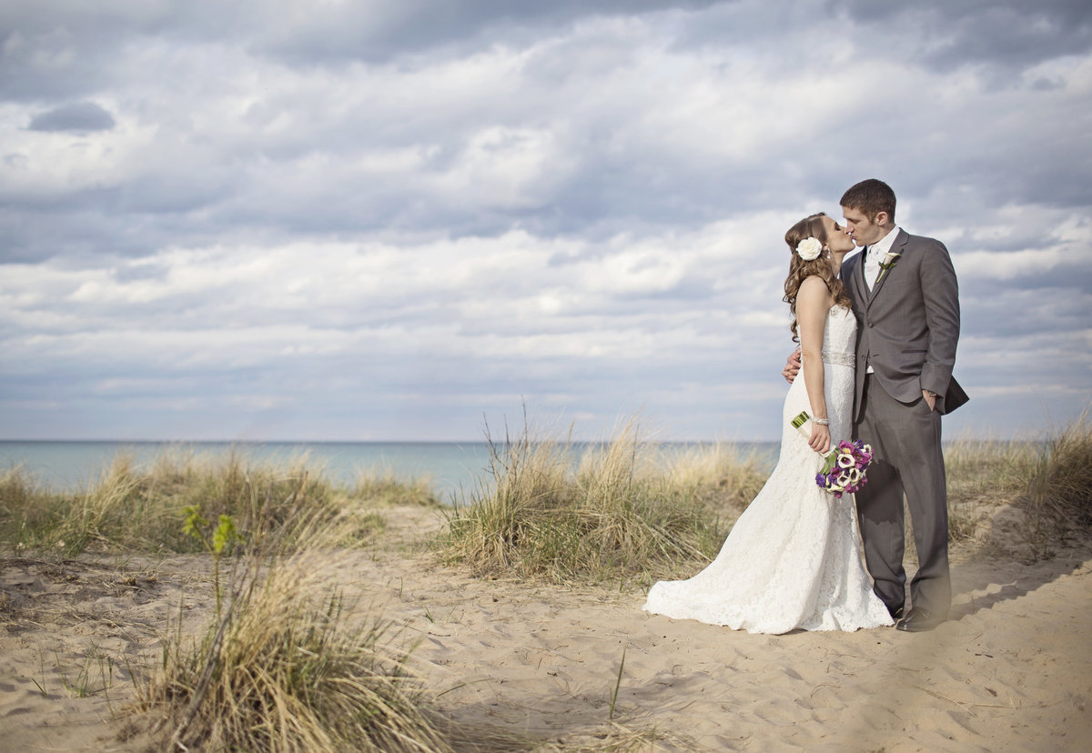 bride and groom  Milwaukee Wisconsin wedding  photographer