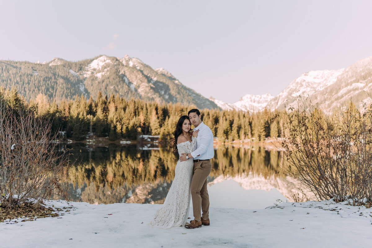 Joyce Li Photography Destination Wedding Elopement Engagement Lifestyle Portrait Photographer West Coast Seattle Washington California goldcreekpondengagement-16