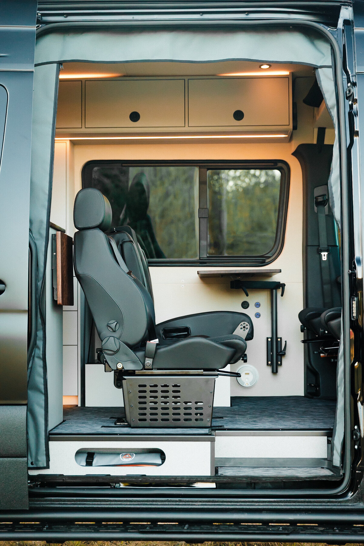 2_WooleyBugger250829_BMV_SlowFastcreative_1698