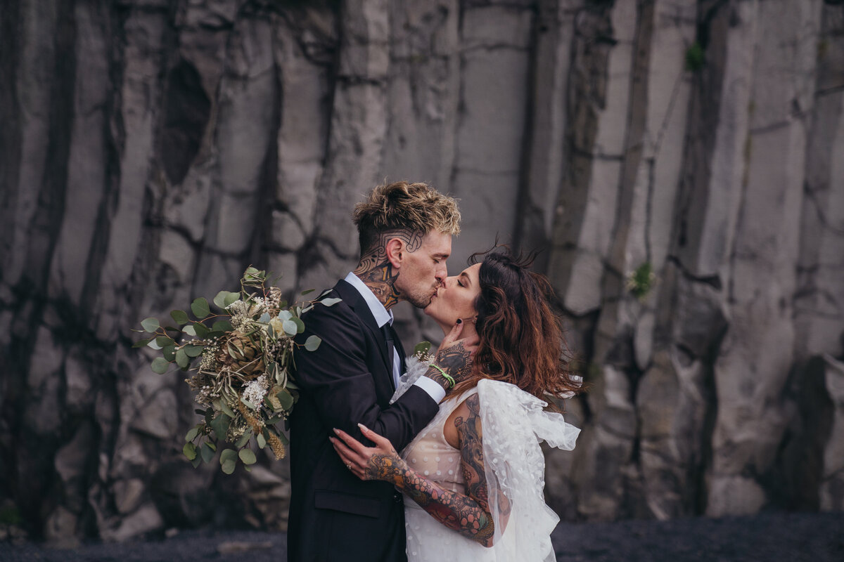 2022-Black-Sand-Beach-Reynisfjara-Iceland-Bridal-Portraits-Elopement-Photos-Molly-Margaret-Photography-12