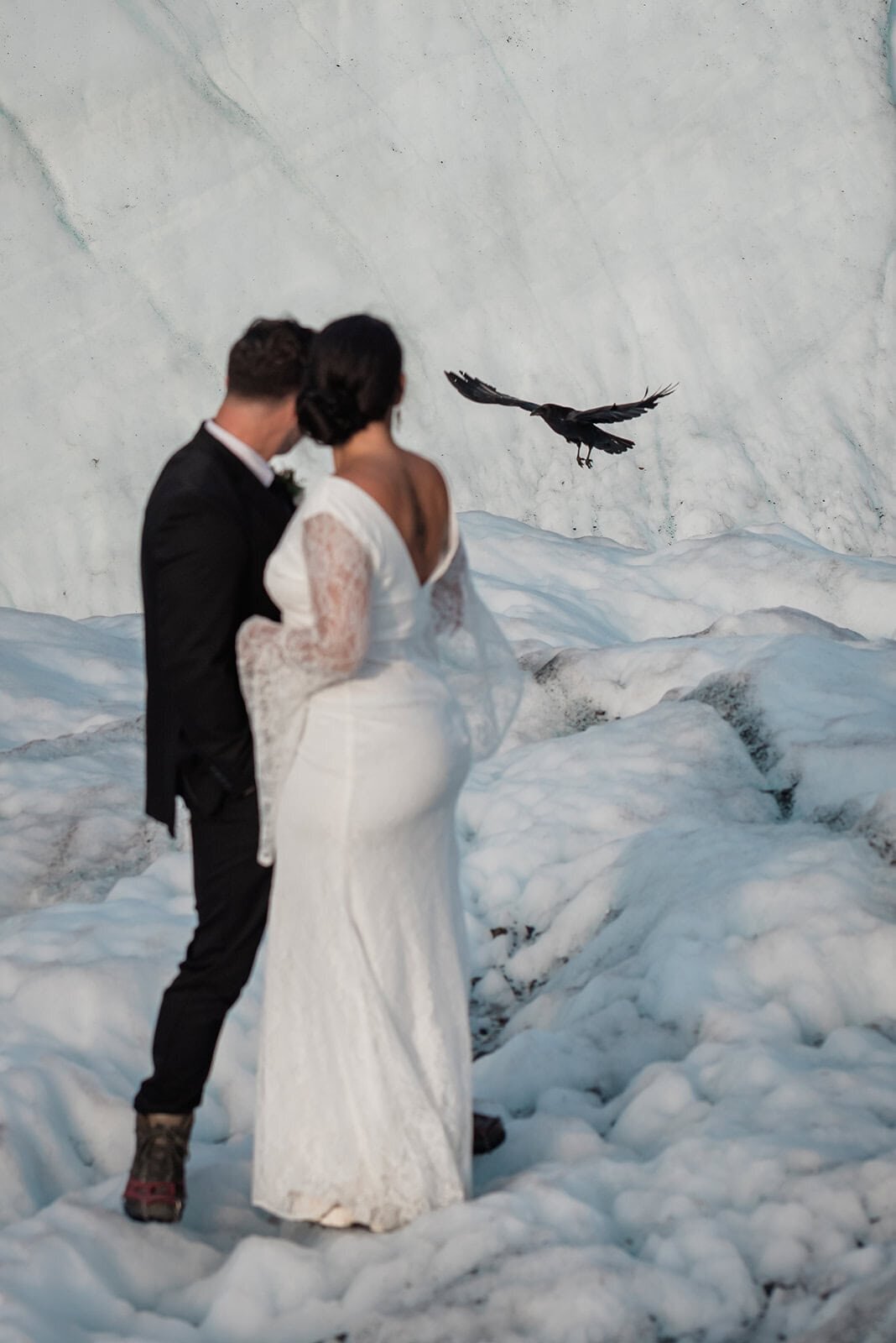 luxury-adventure-elopement-in-alaska-Soul-and-Sky-Weddings