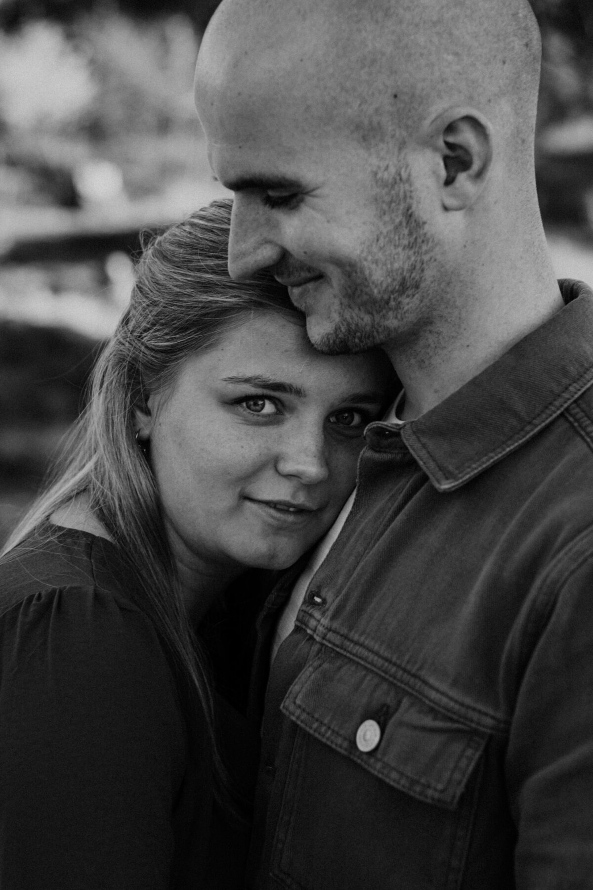 Sven & Ismay tijdens de loveshoot in Drenthe