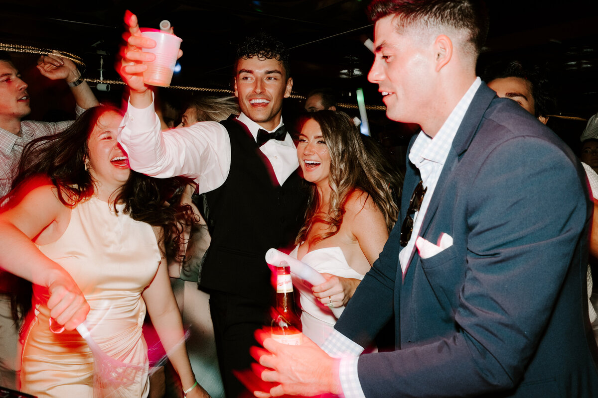 abby-parker-lake-minnetonka-wedding-112