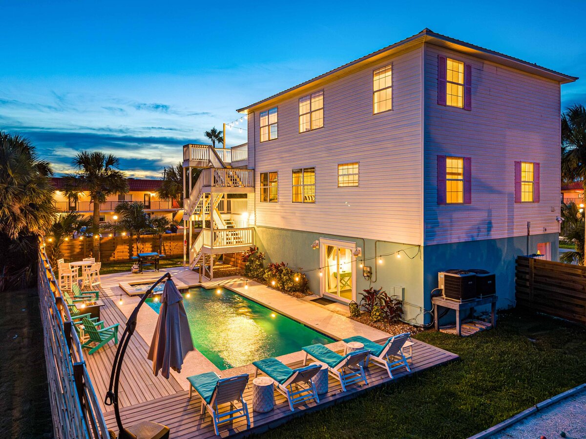 Exterior Twilight (2)