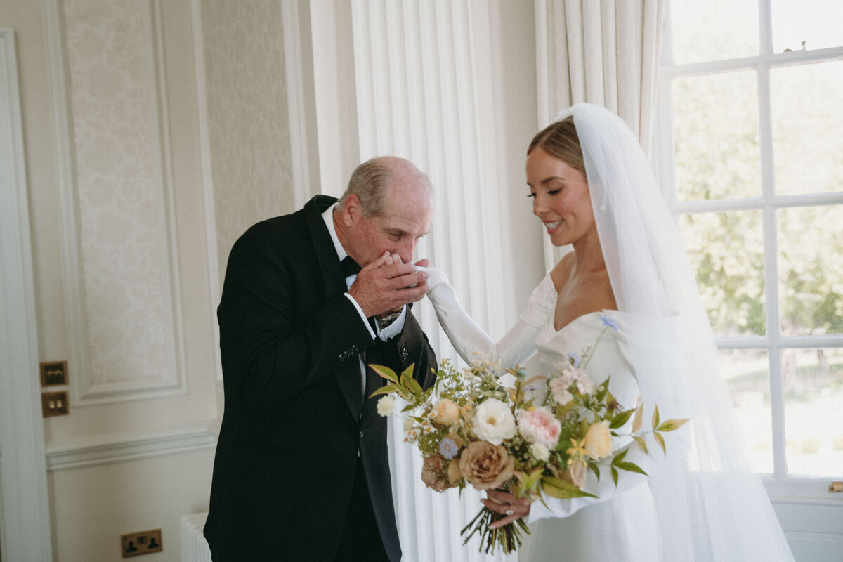 Flora_And_Grace_Analog_35mm_Editorial_Wedding_Photographer (1 von 1)-82