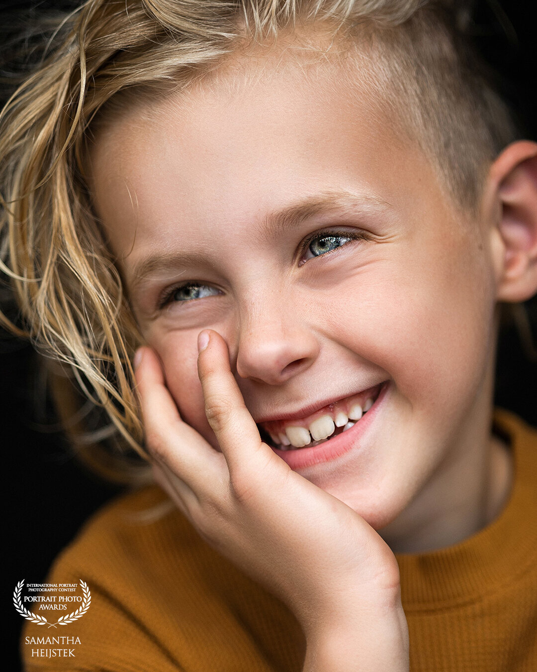 custom_logo_SAMANTHA_HEIJSTEK-netherlands-ludYnN-111collection-portraitphotoawards