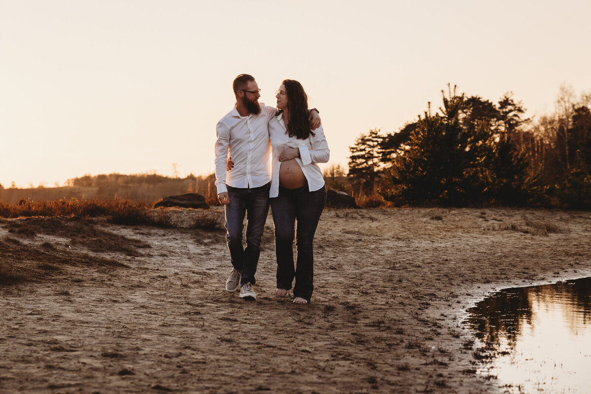 Finaste zwangerschapsfotograaf zwangerschapsshoot fotograaf zwangerschap limburg sittard-4