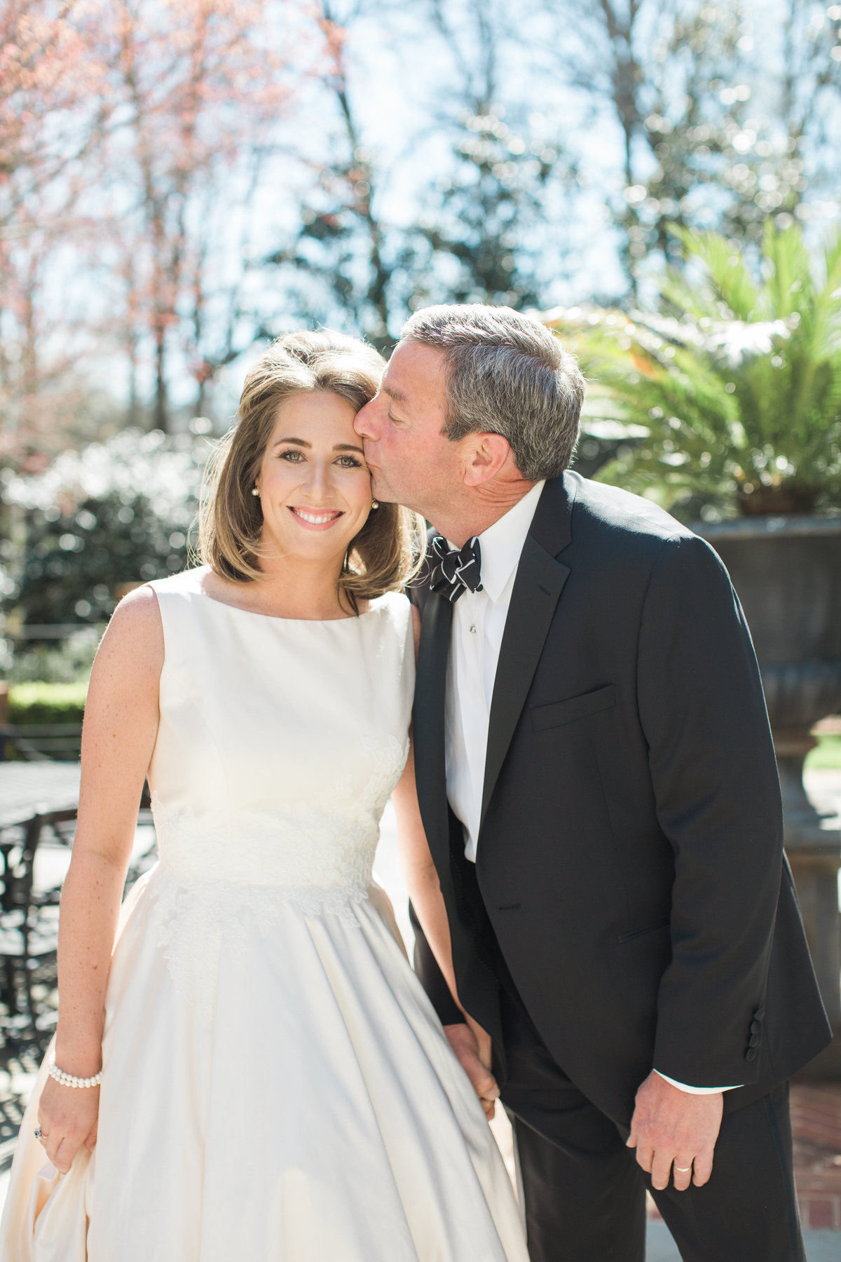 clink-events-greenville-wedding-planner-bride-and-father