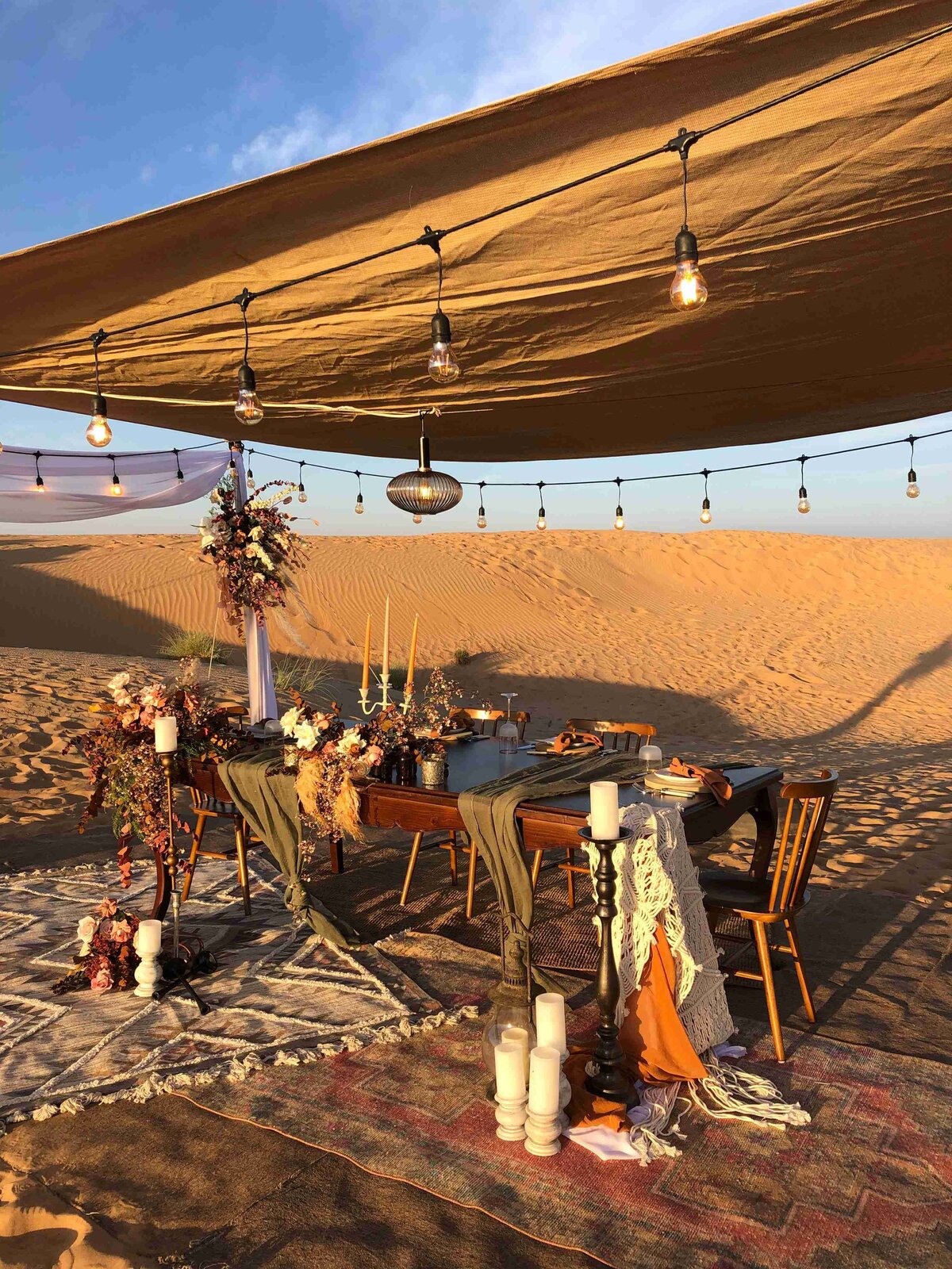Rock-Your-Event-UAE-dubai-planner-stylist-private-dinner-celebration-sand-dunes-sunset