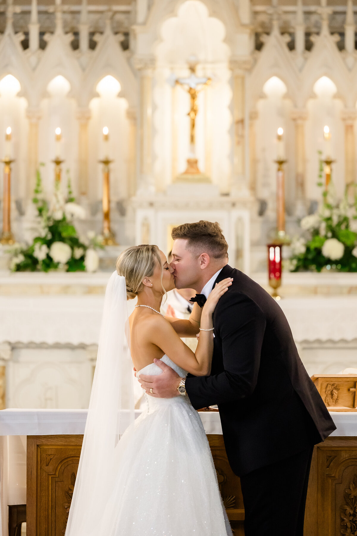 kasia-sickau-wedding-photographer-grace-alex-monastery-event-center-cincinnati-ohio8U9A3786