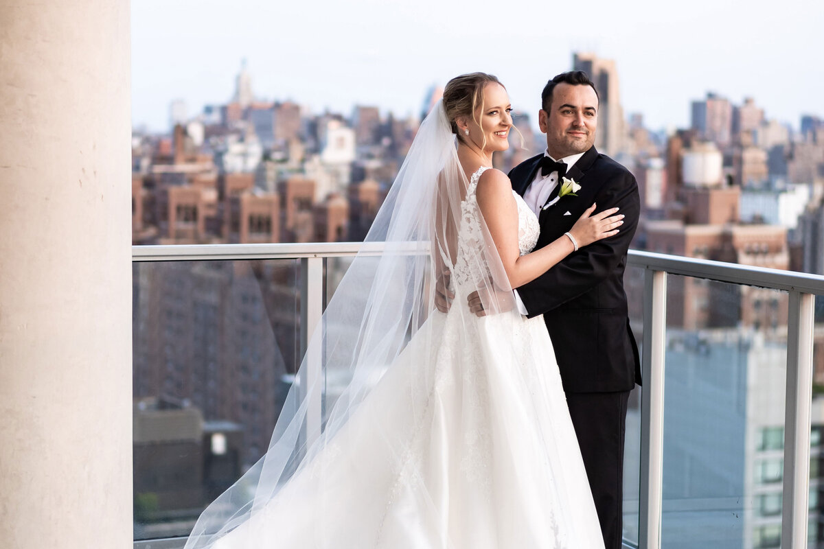 emma-cleary-new-york-nyc-wedding-photographer-videographer-venue-glasshouse-chelsea-18