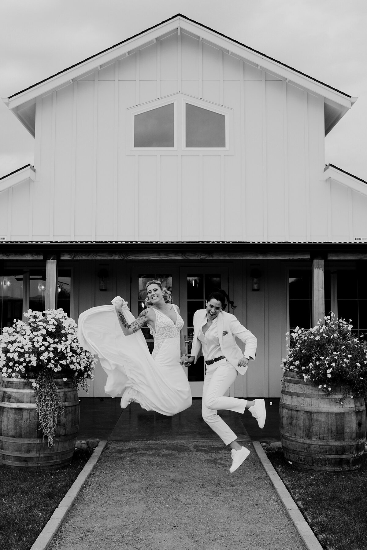 1.Hazelwood-photo-Portland-wedding-photographer-ghost-hill-cellars-vineyard